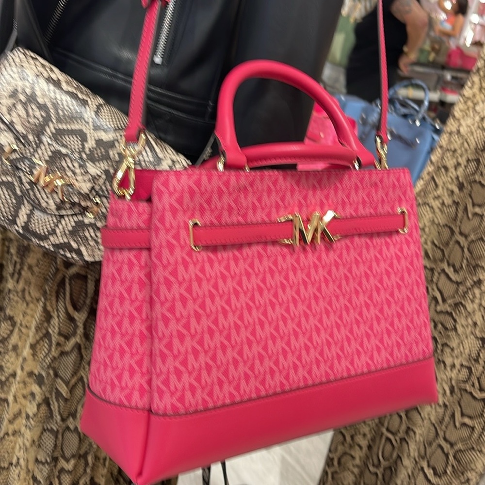 MICHAEL KORS 
Reed Large Graphic Logo Belted Satchel
Electric Pink 
NWT - Picture 4 of 16